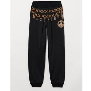 Brand new H&M X Moschino Jogger(with tag) size 4